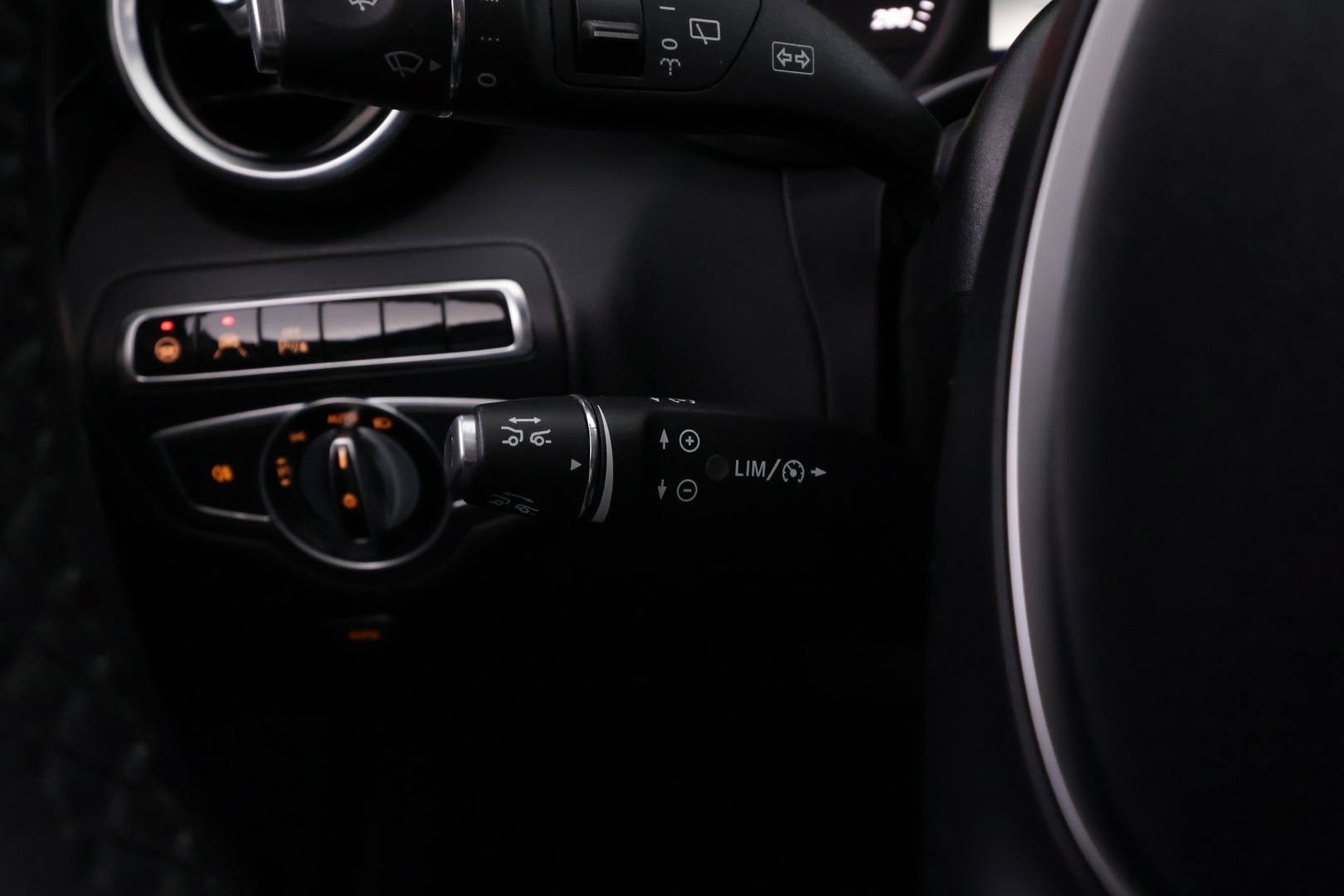 MERCEDES-BENZ C 2016