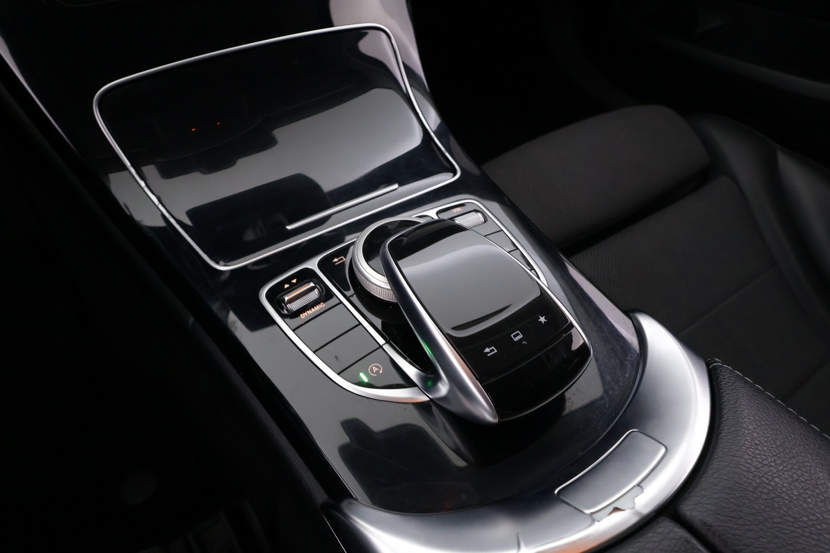 MERCEDES-BENZ C 2016