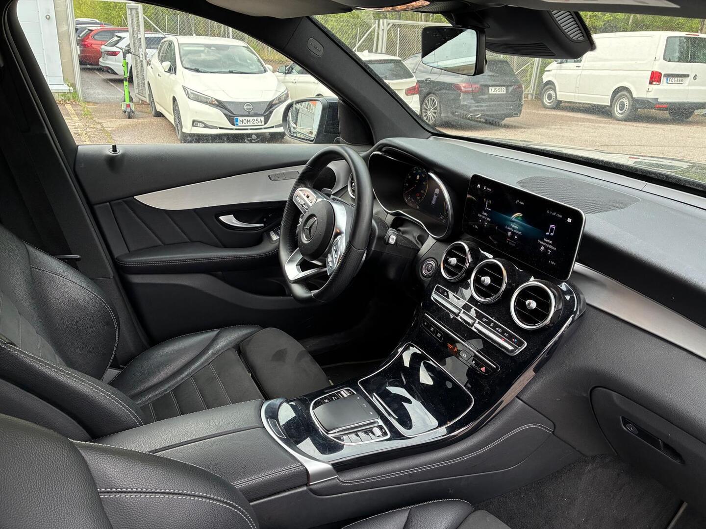 MERCEDES-BENZ GLC 2021
