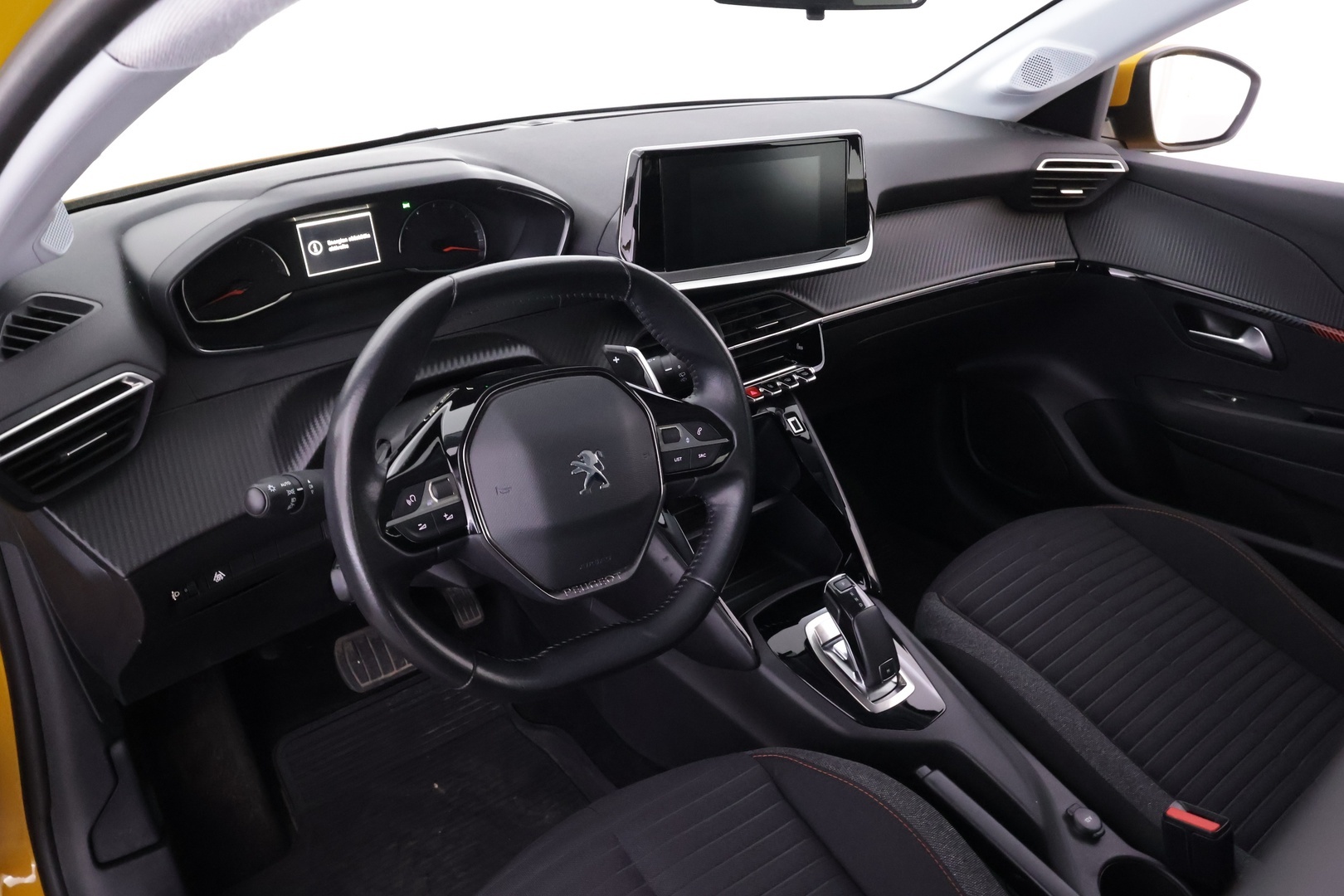 PEUGEOT 208 2021