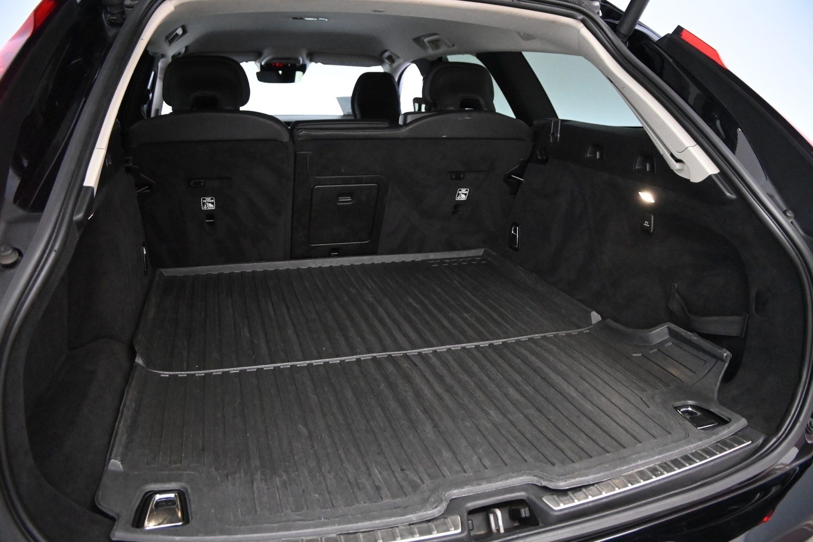 VOLVO V90 2021