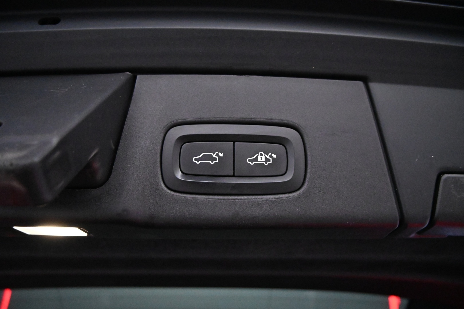 VOLVO V90 2021