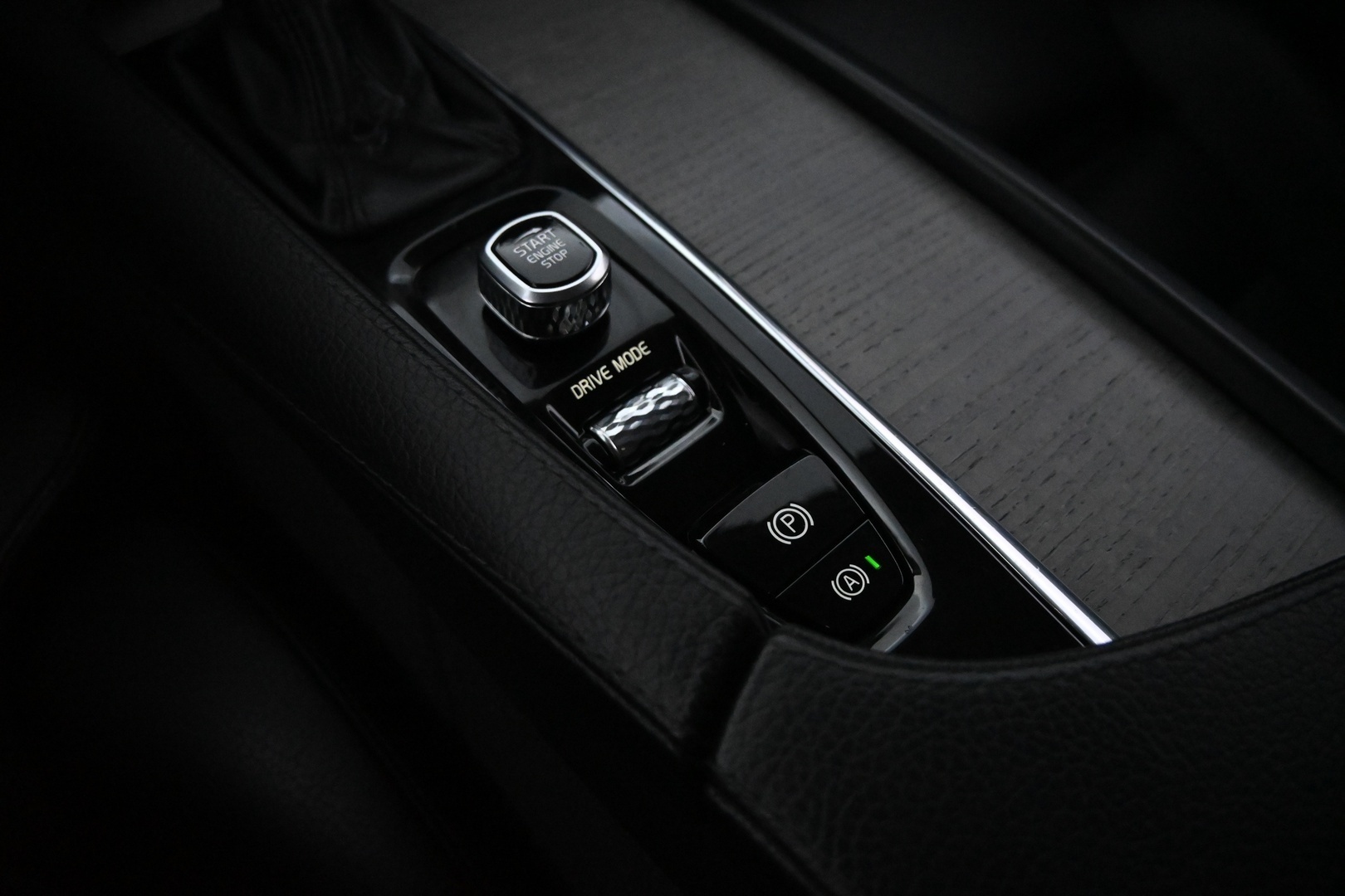 VOLVO V90 2021