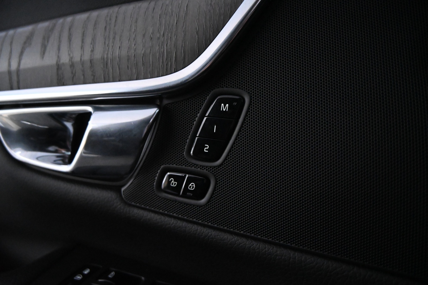 VOLVO V90 2021