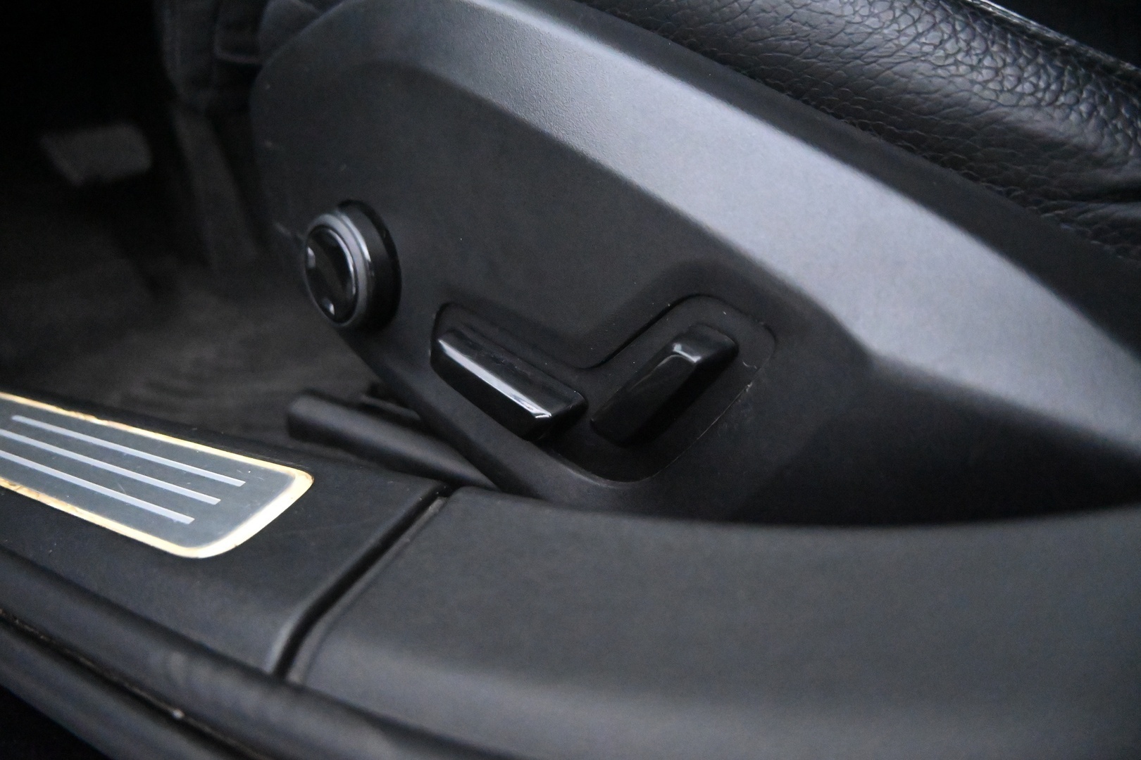 VOLVO V90 2021