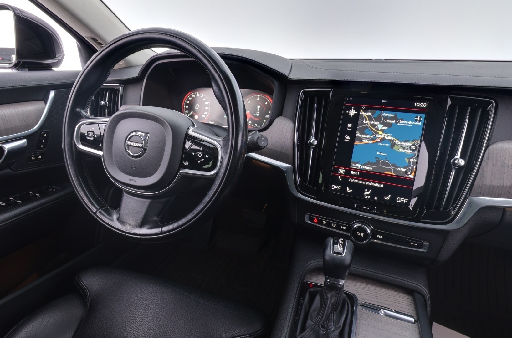 VOLVO V90 2021