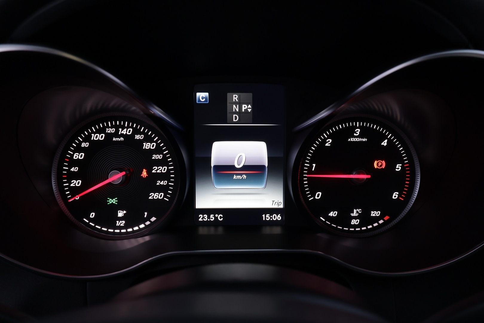 MERCEDES-BENZ C 2016