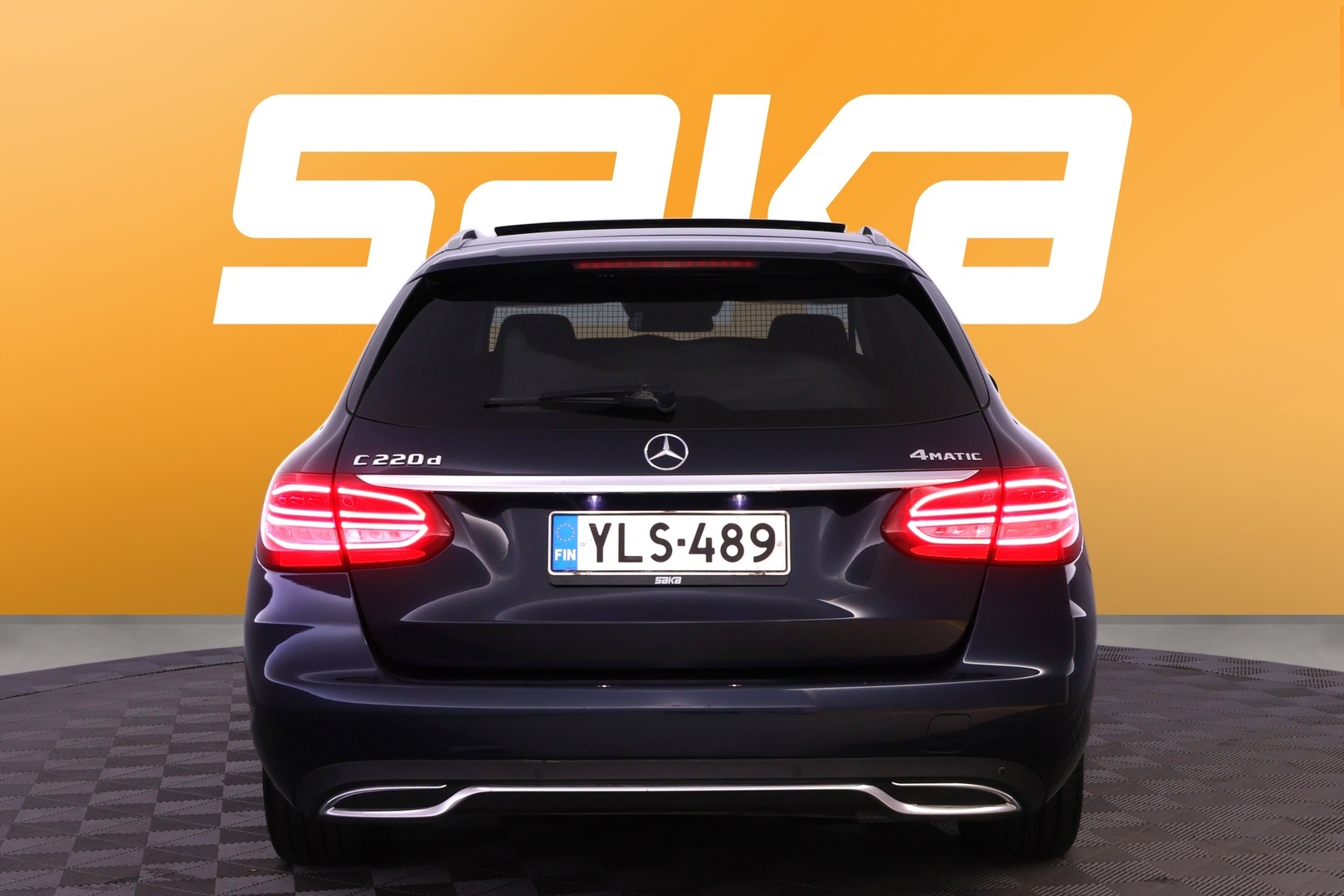 MERCEDES-BENZ C 2016
