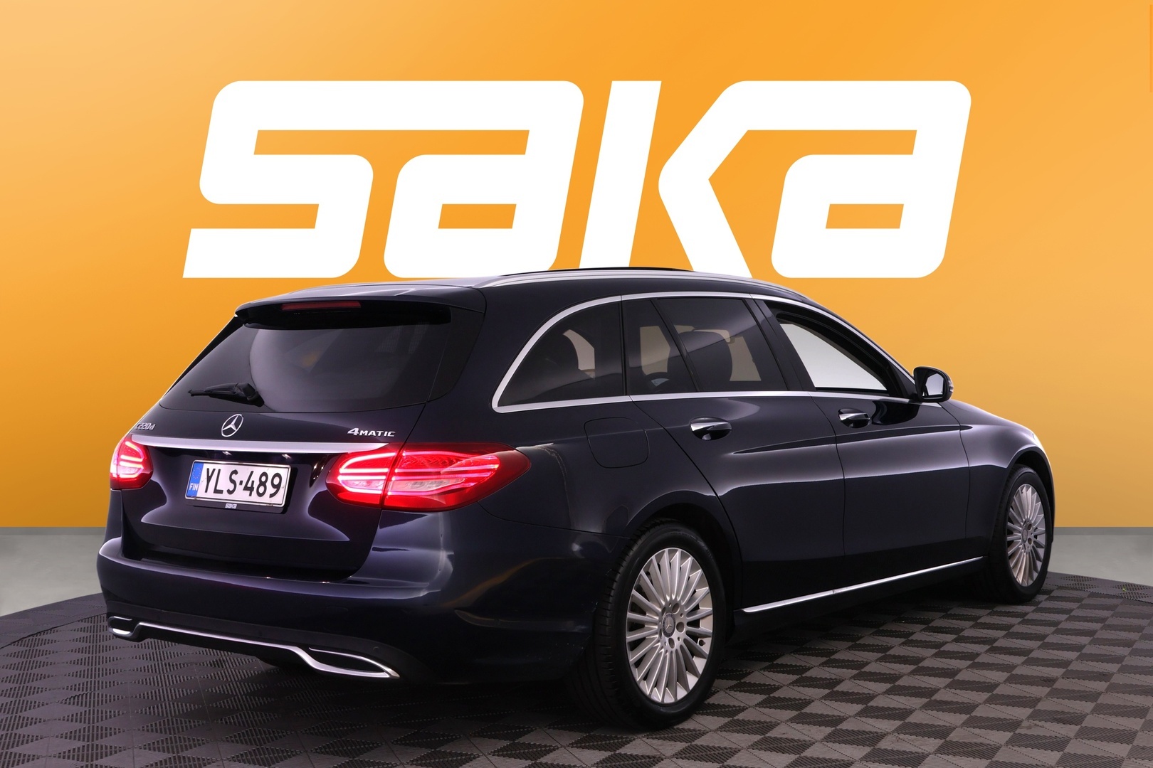 MERCEDES-BENZ C 2016