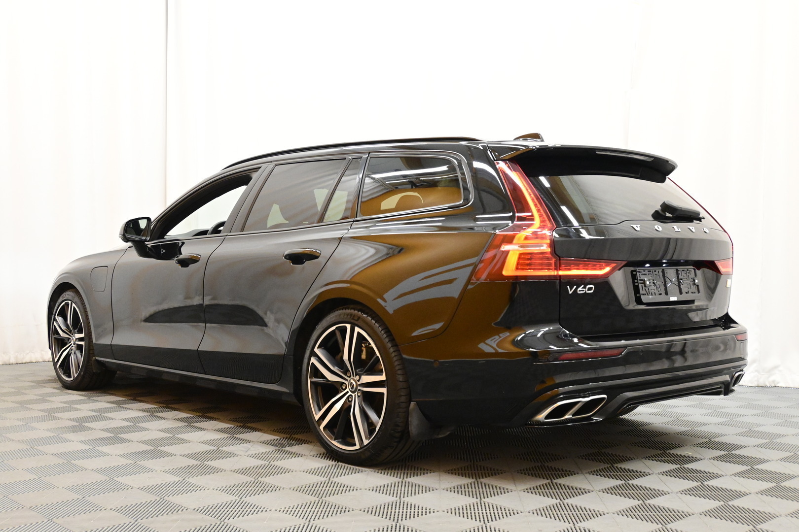 VOLVO V60 2021