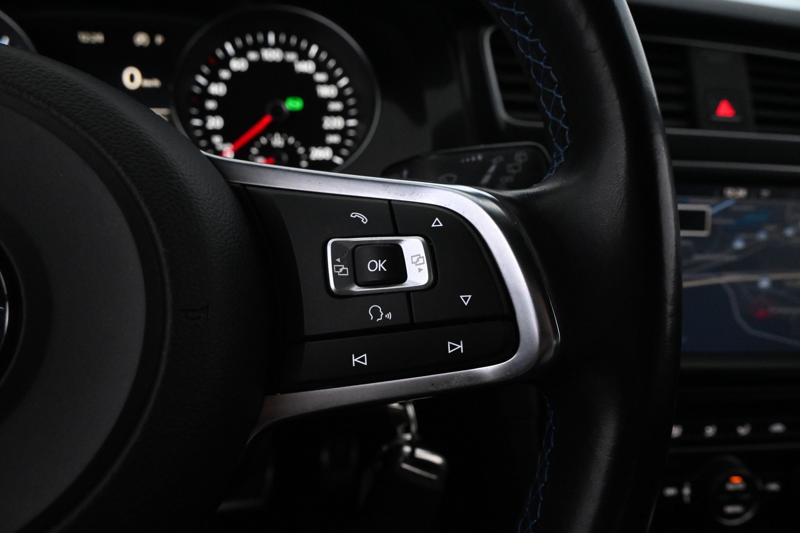 VOLKSWAGEN Golf 2015