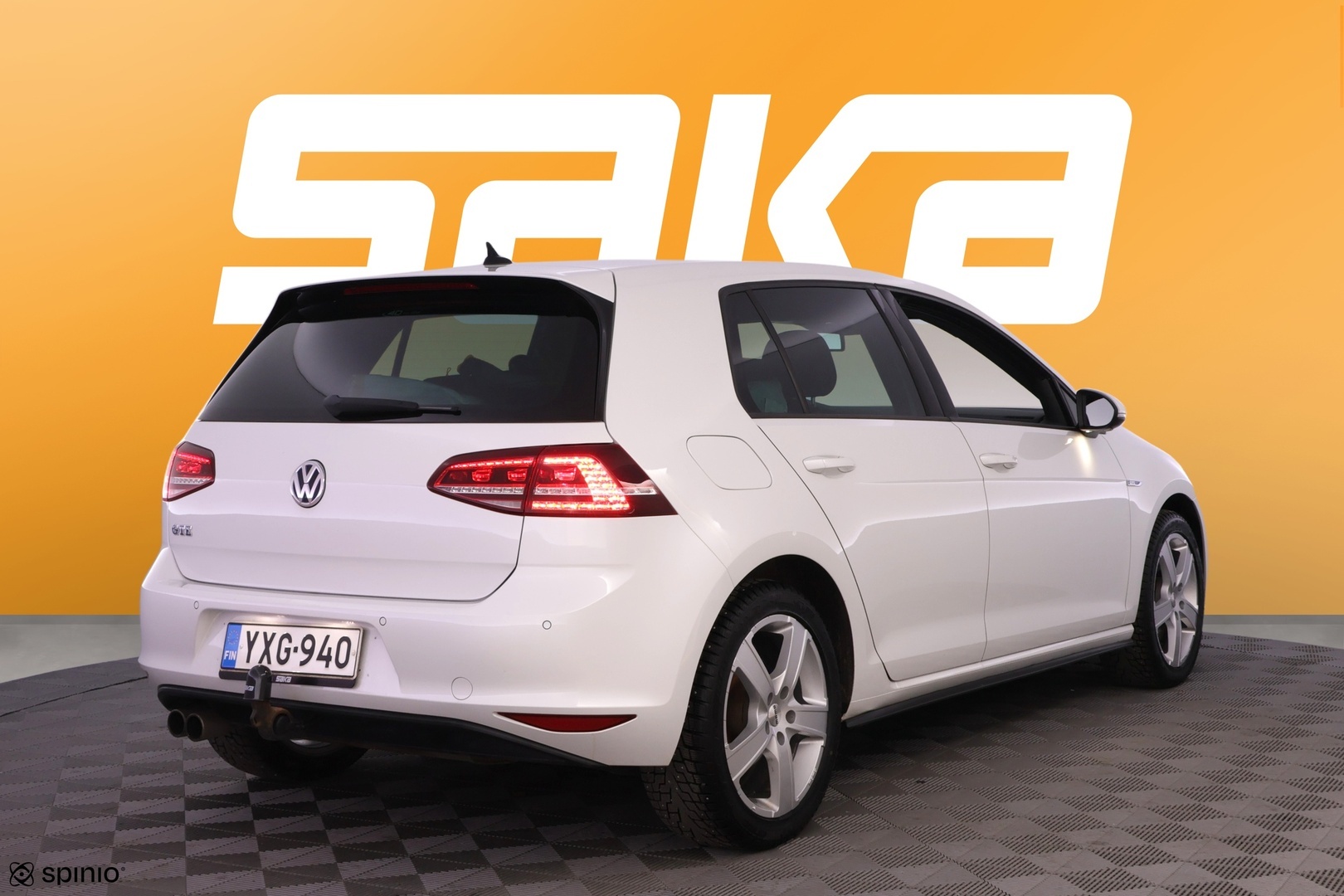 VOLKSWAGEN Golf 2015