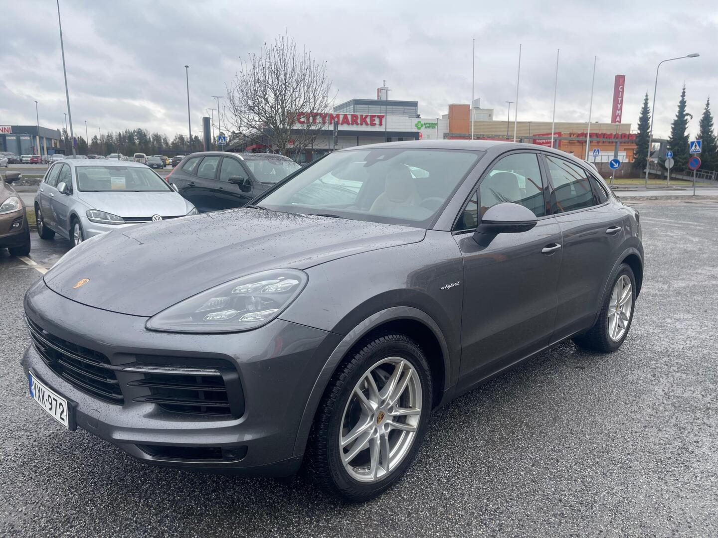 PORSCHE Cayenne 2021