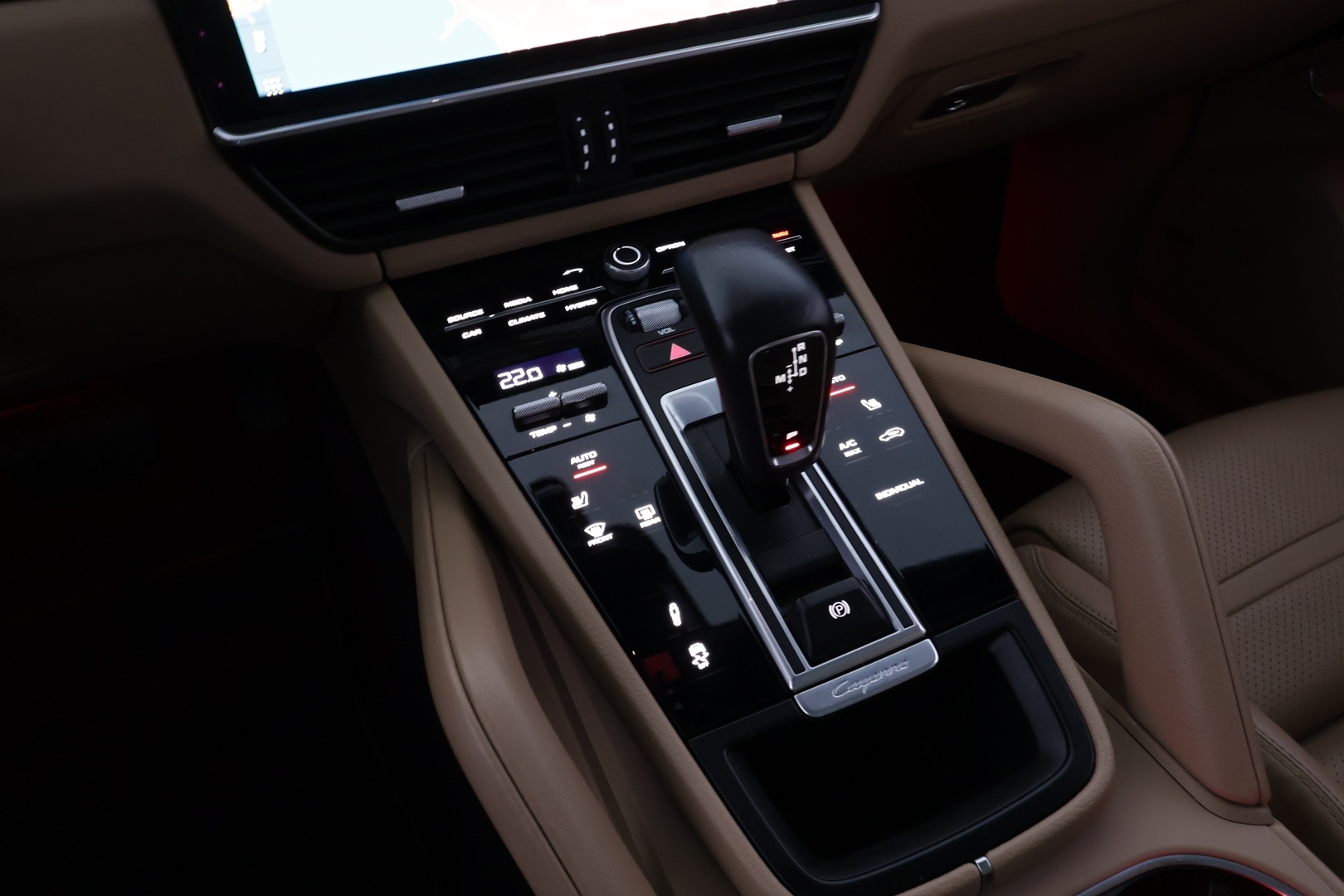 PORSCHE Cayenne 2021