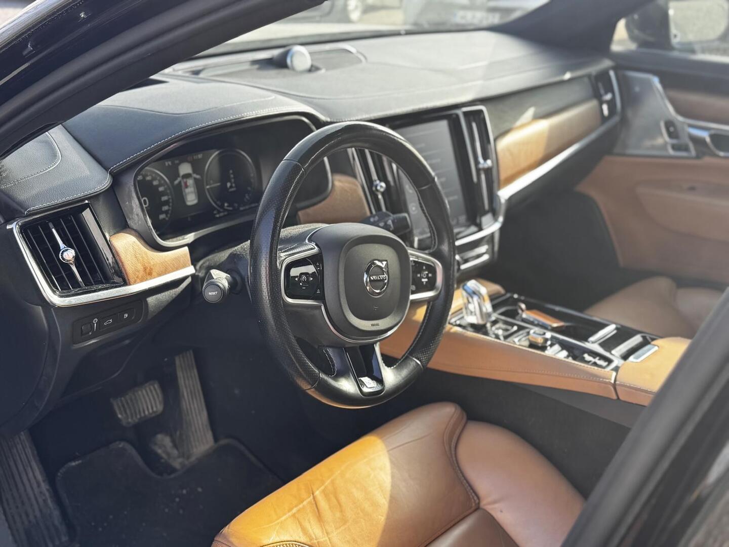 VOLVO S90 2019