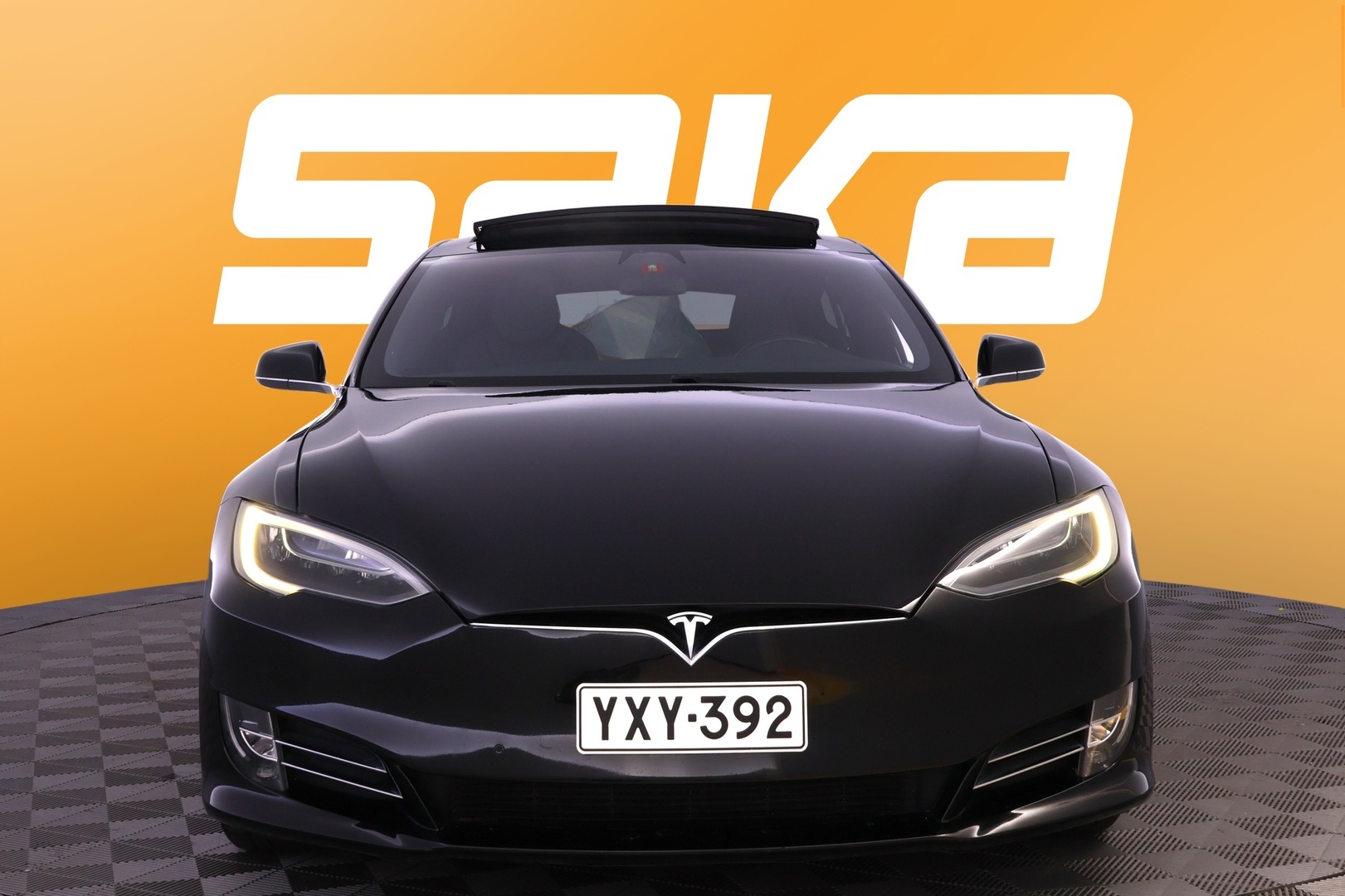 TESLA Model S 2018