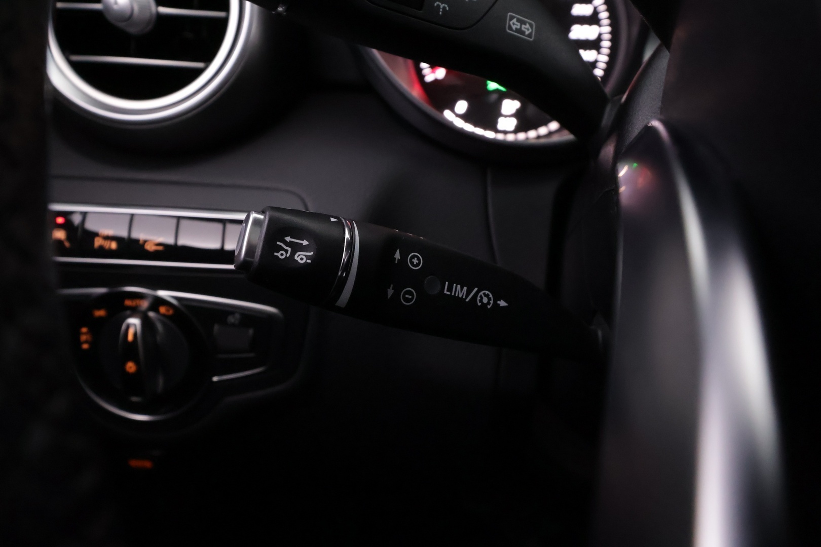 MERCEDES-BENZ C 2015