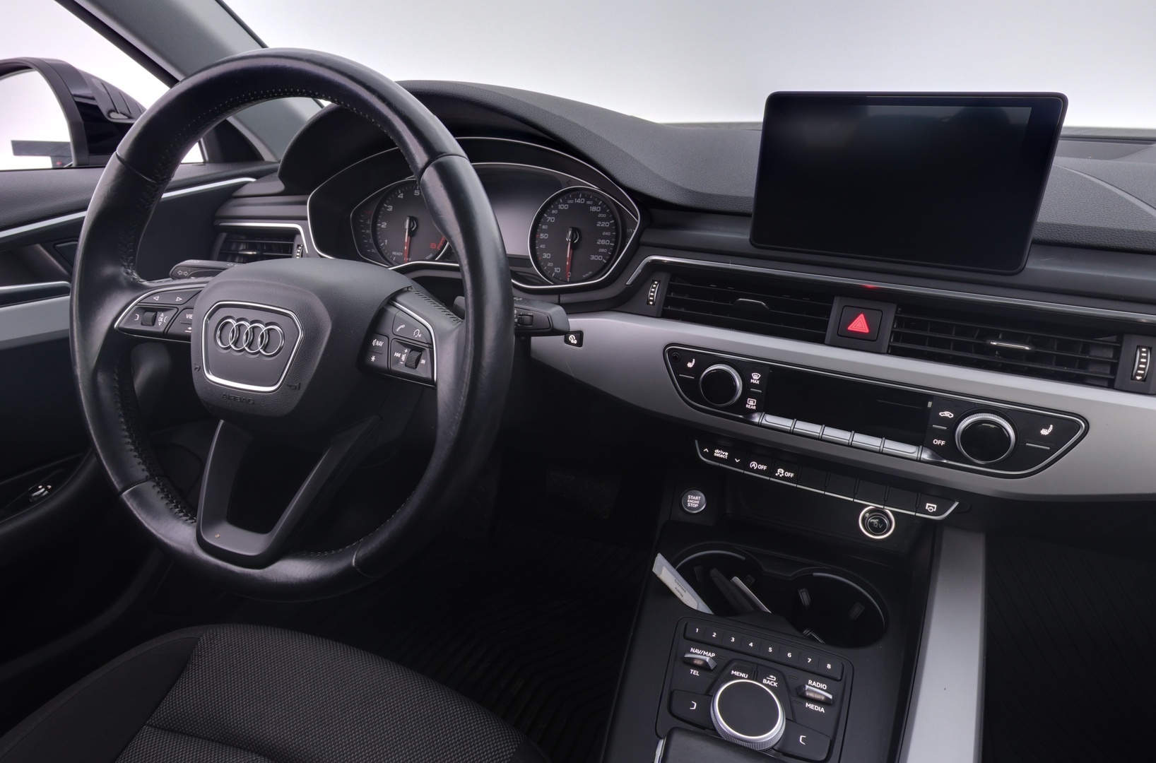 AUDI A4 2016