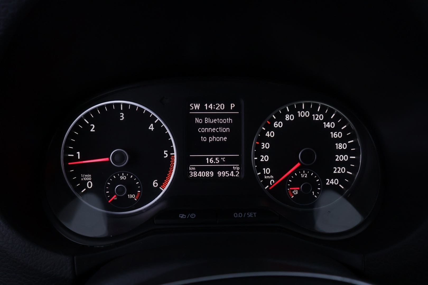 VOLKSWAGEN Amarok 2016