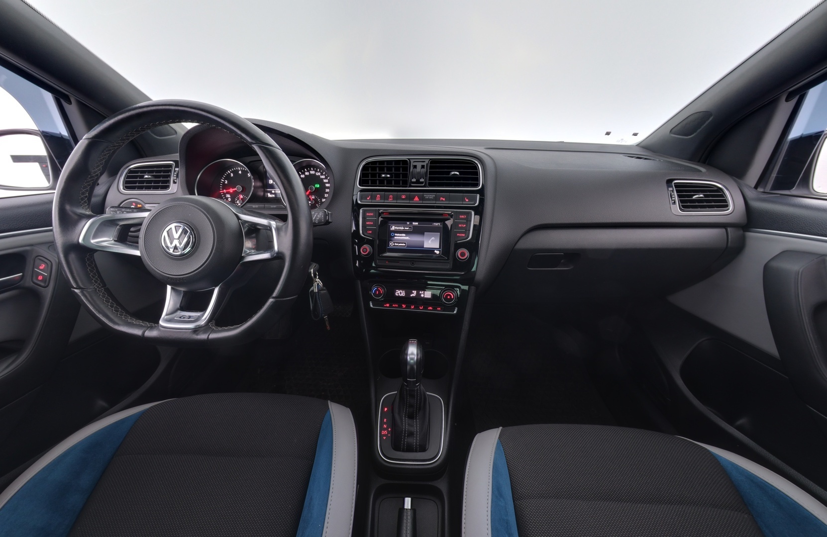 VOLKSWAGEN Polo 2017