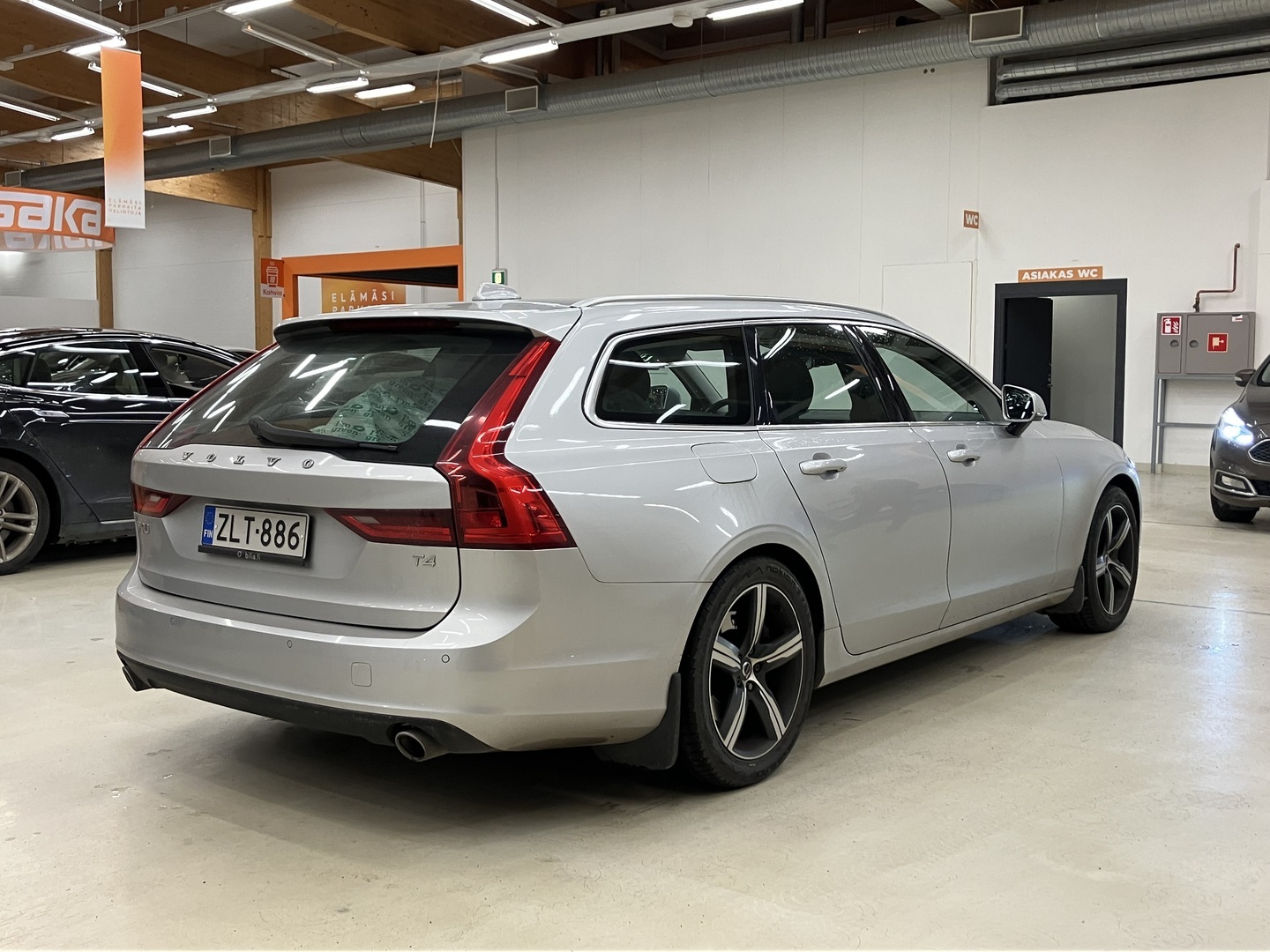 VOLVO V90 2019