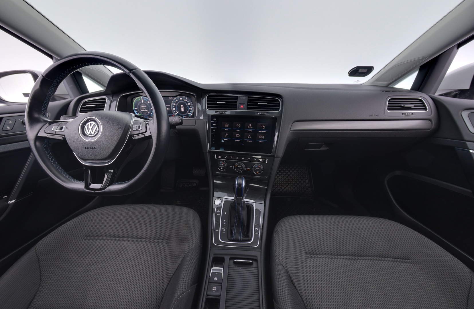 VOLKSWAGEN Golf 2018