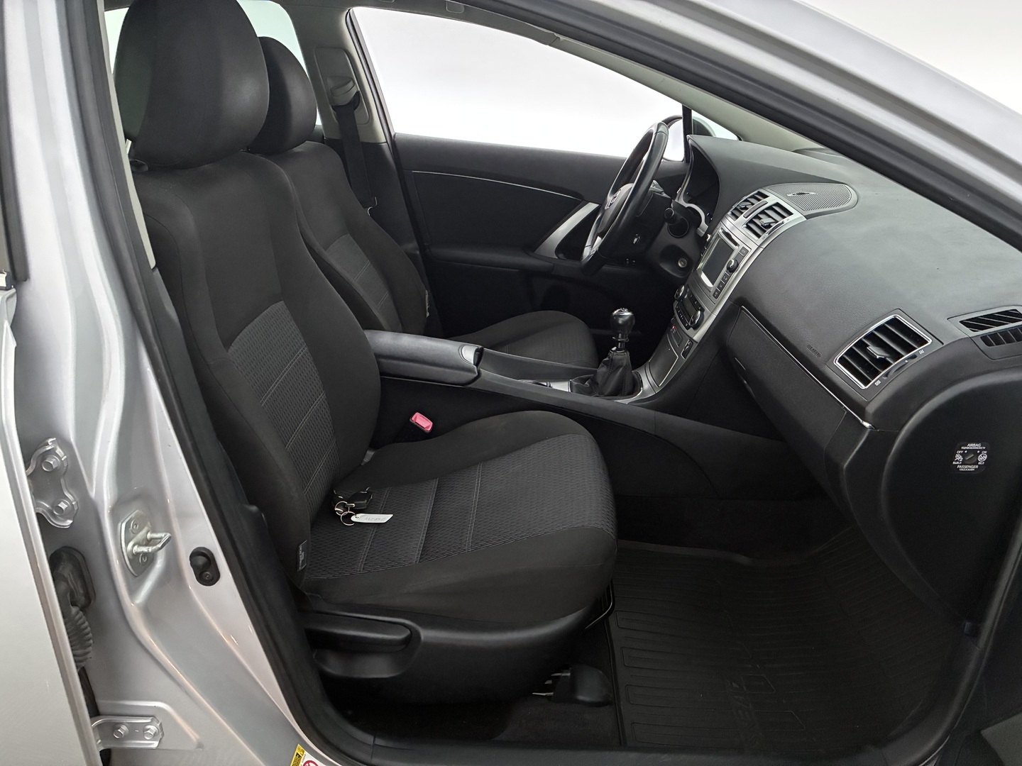 TOYOTA Avensis 2012