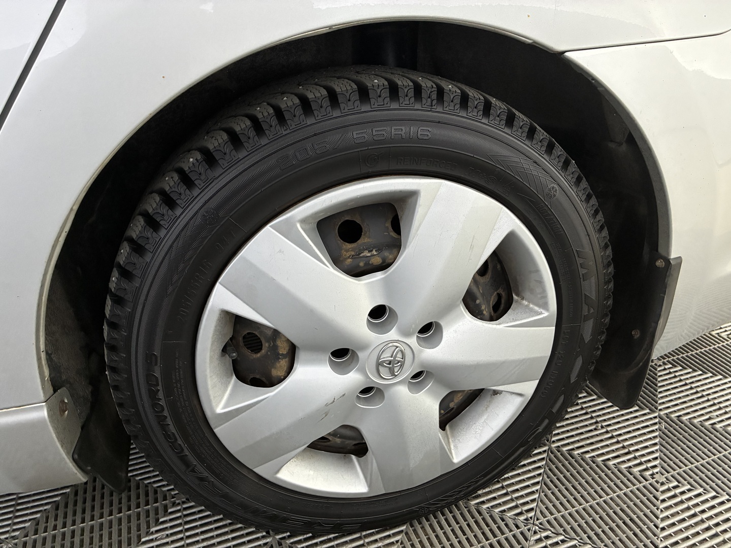 TOYOTA Avensis 2012