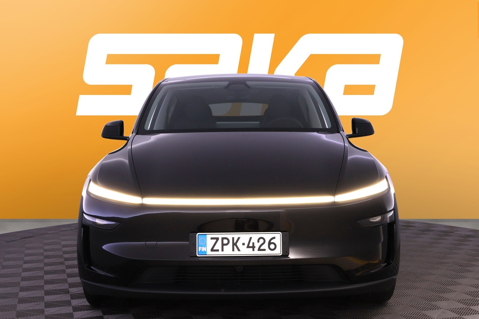 TESLA Model Y 2025