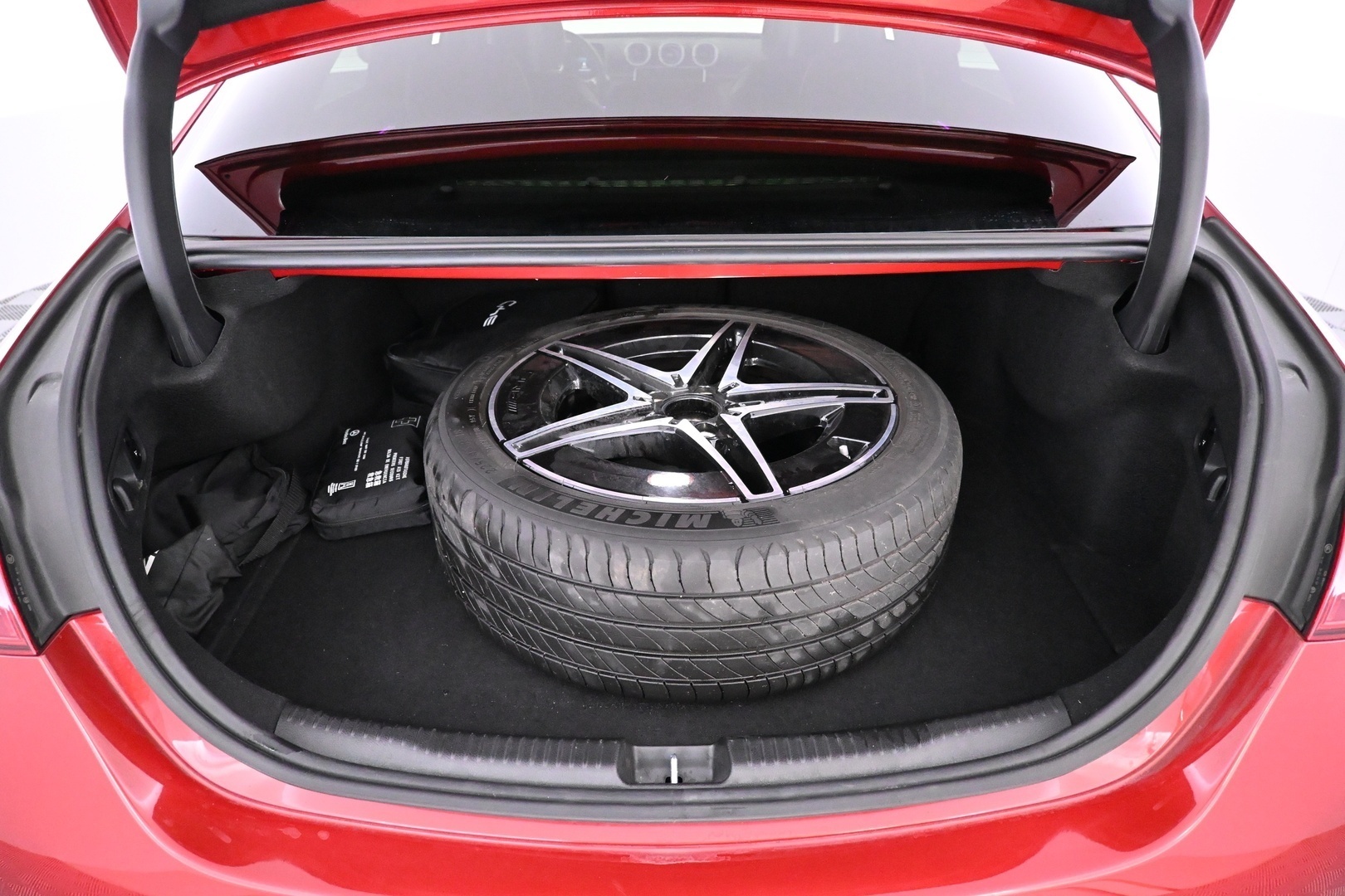 MERCEDES-BENZ C 2023