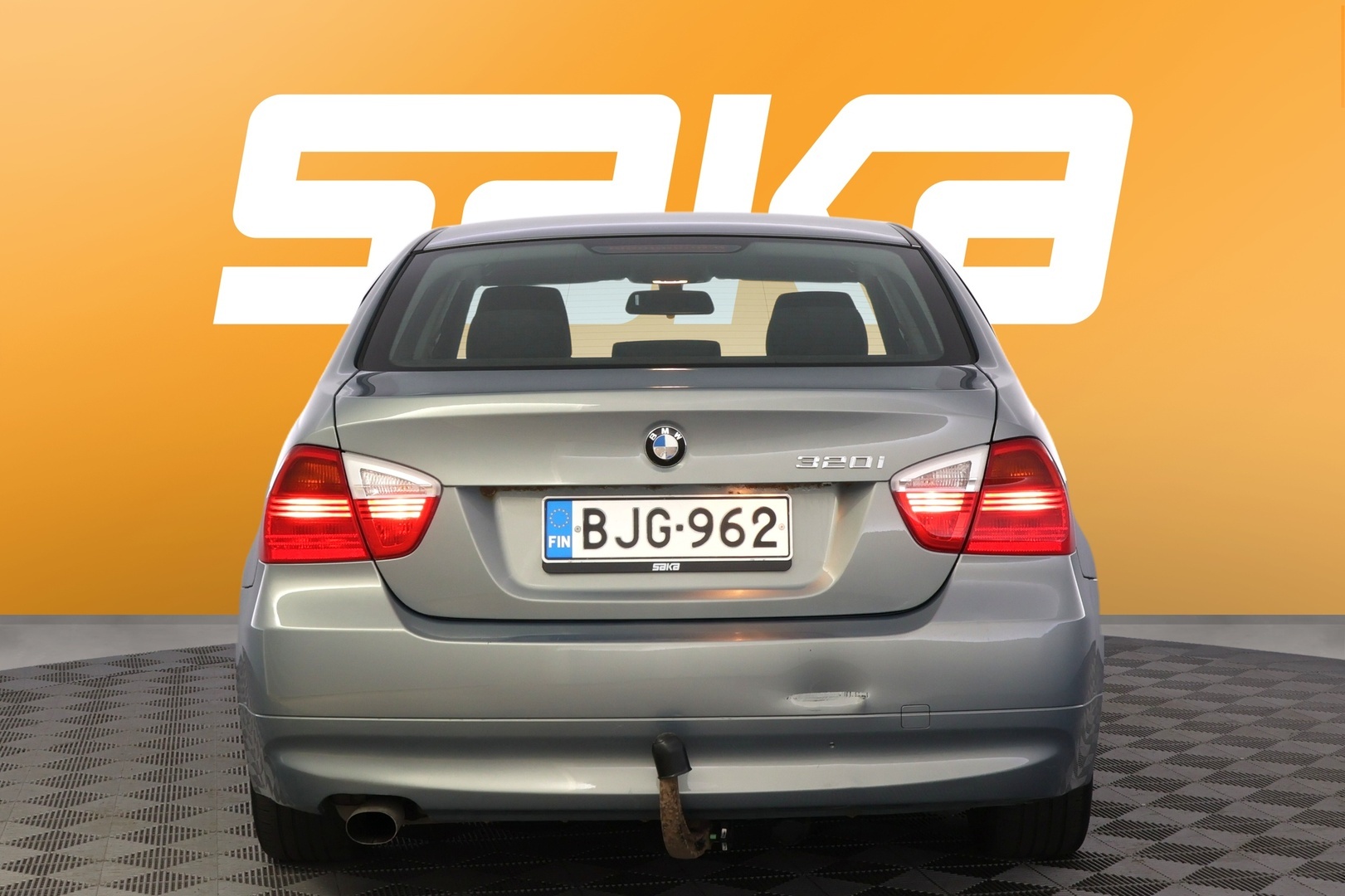 BMW 320 2005