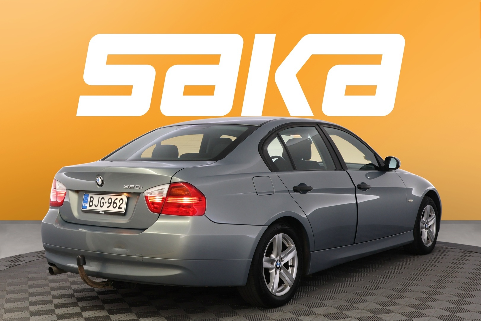 BMW 320 2005