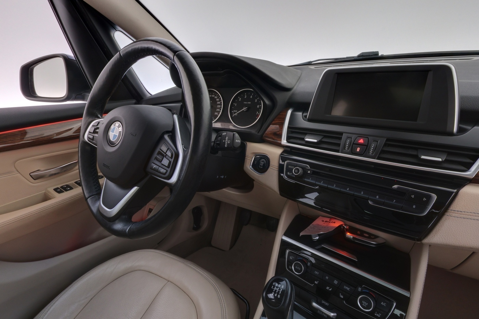 BMW 218 2015