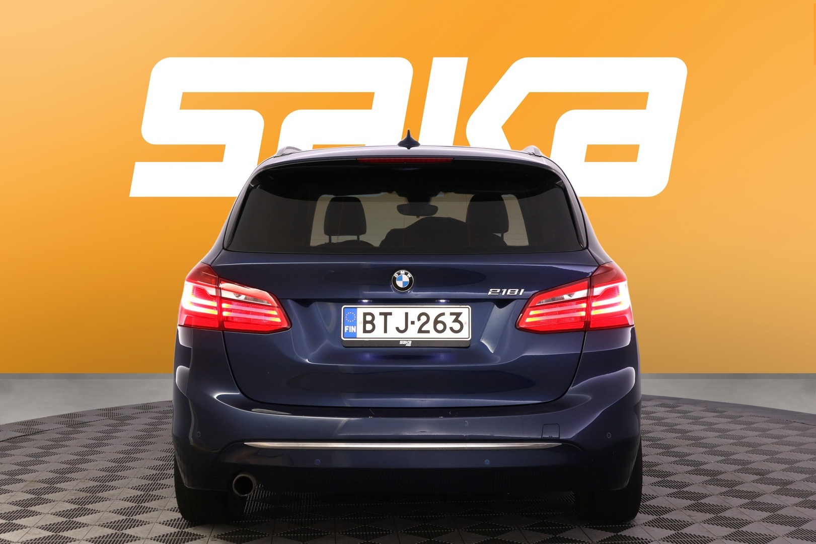 BMW 218 2015