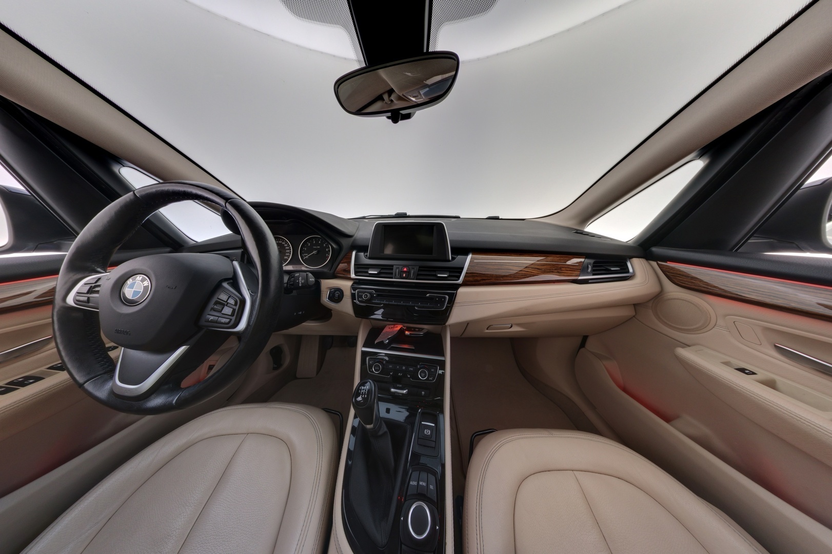 BMW 218 2015