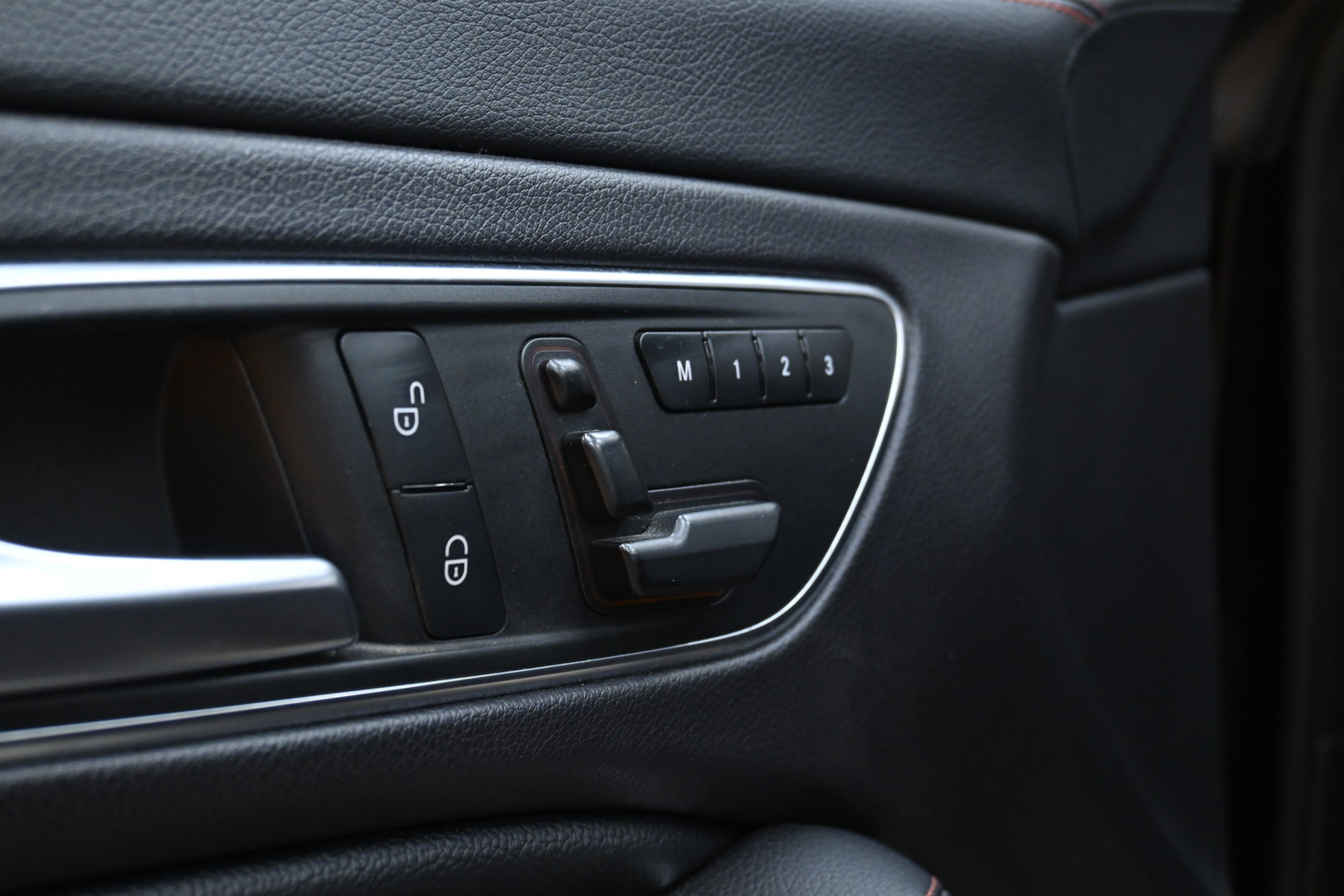 MERCEDES-BENZ CLA 2013