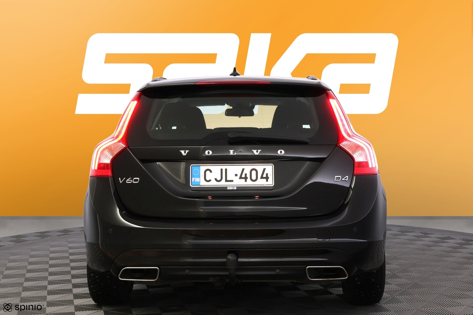 VOLVO V60 2015