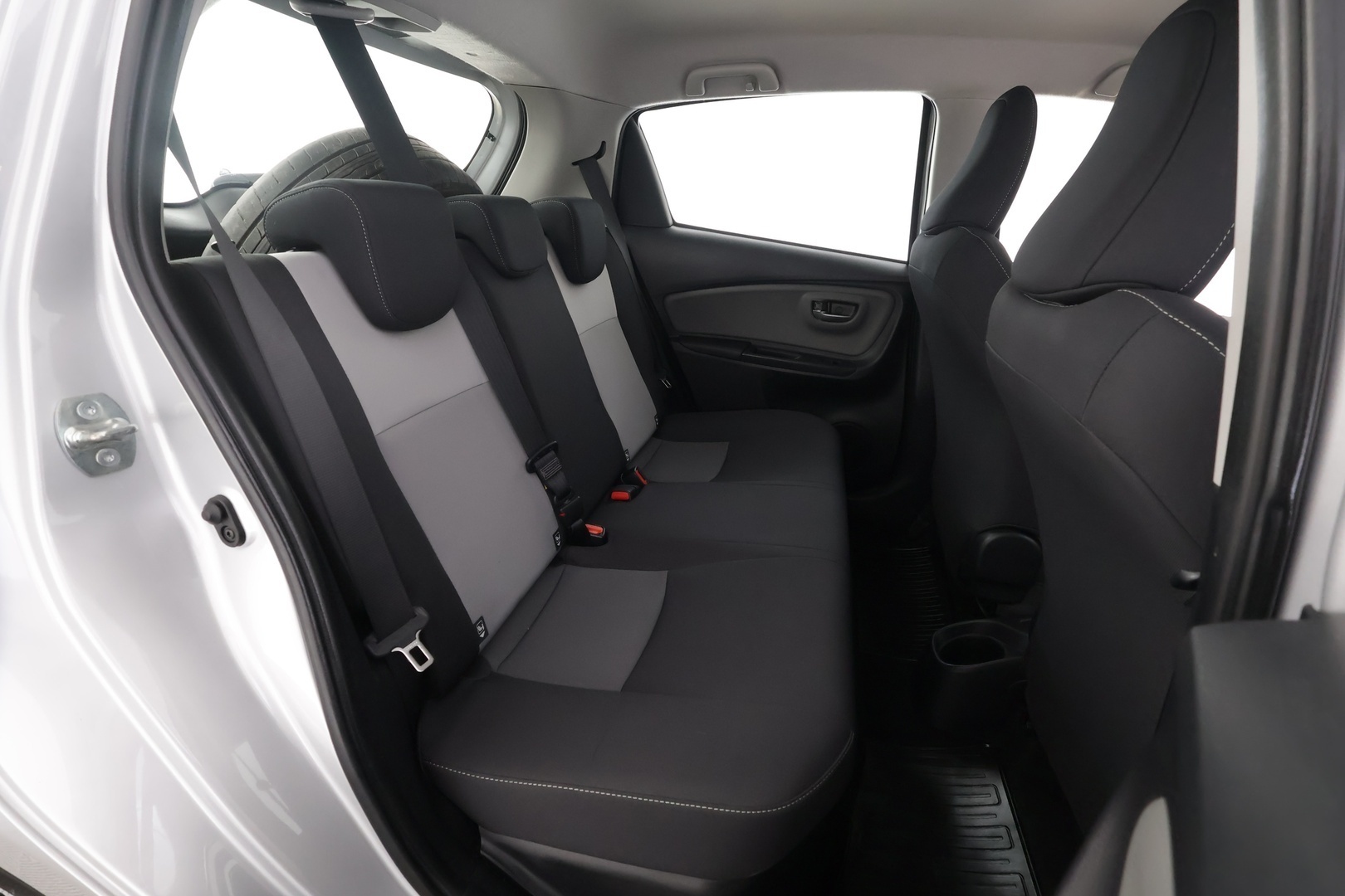 TOYOTA Yaris 2018