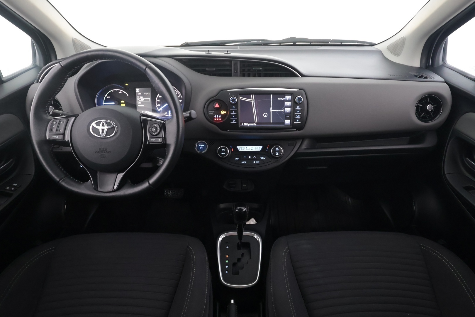 TOYOTA Yaris 2018