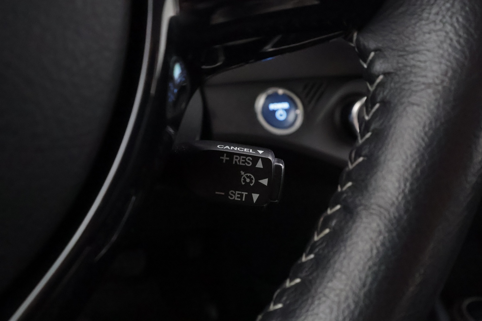 TOYOTA Yaris 2018
