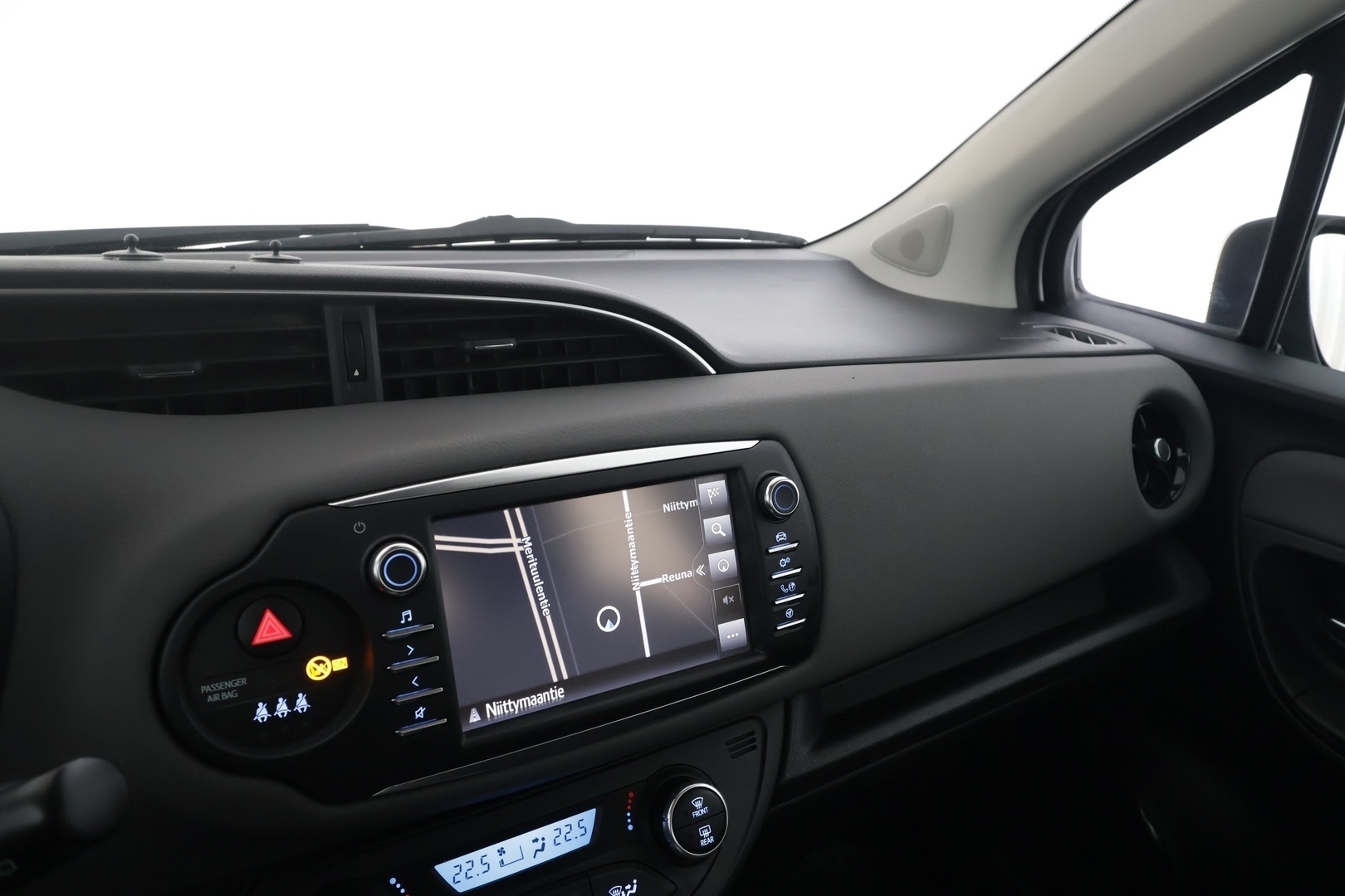 TOYOTA Yaris 2018