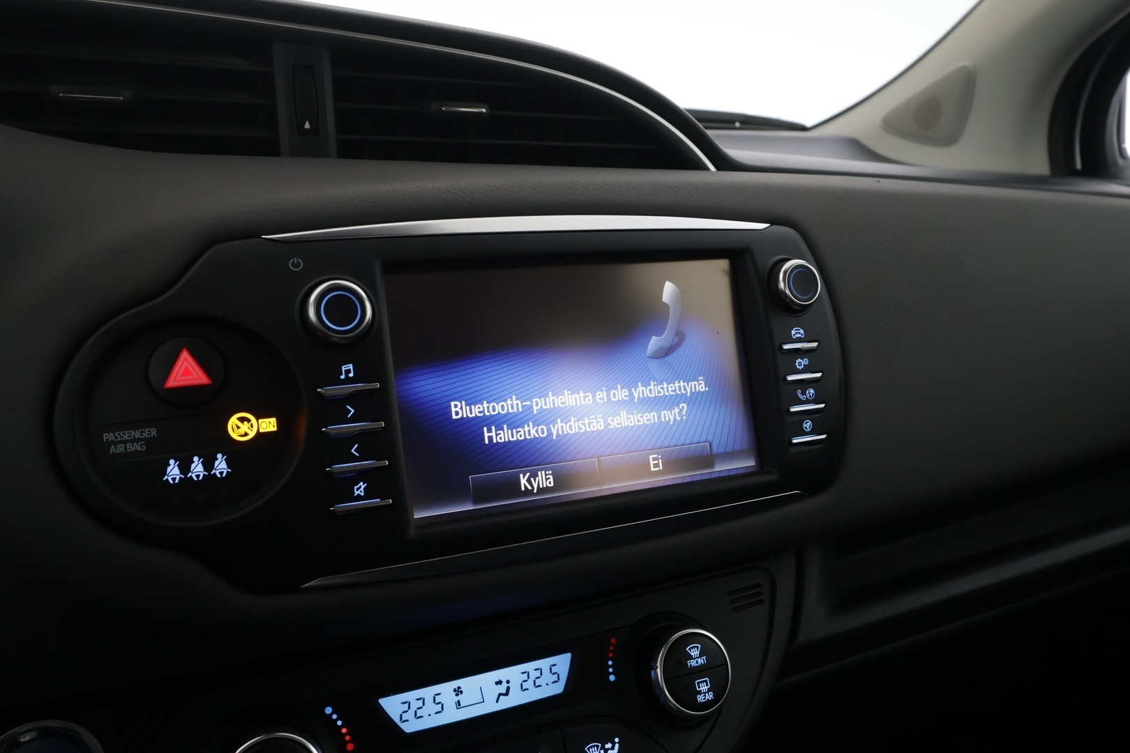 TOYOTA Yaris 2018