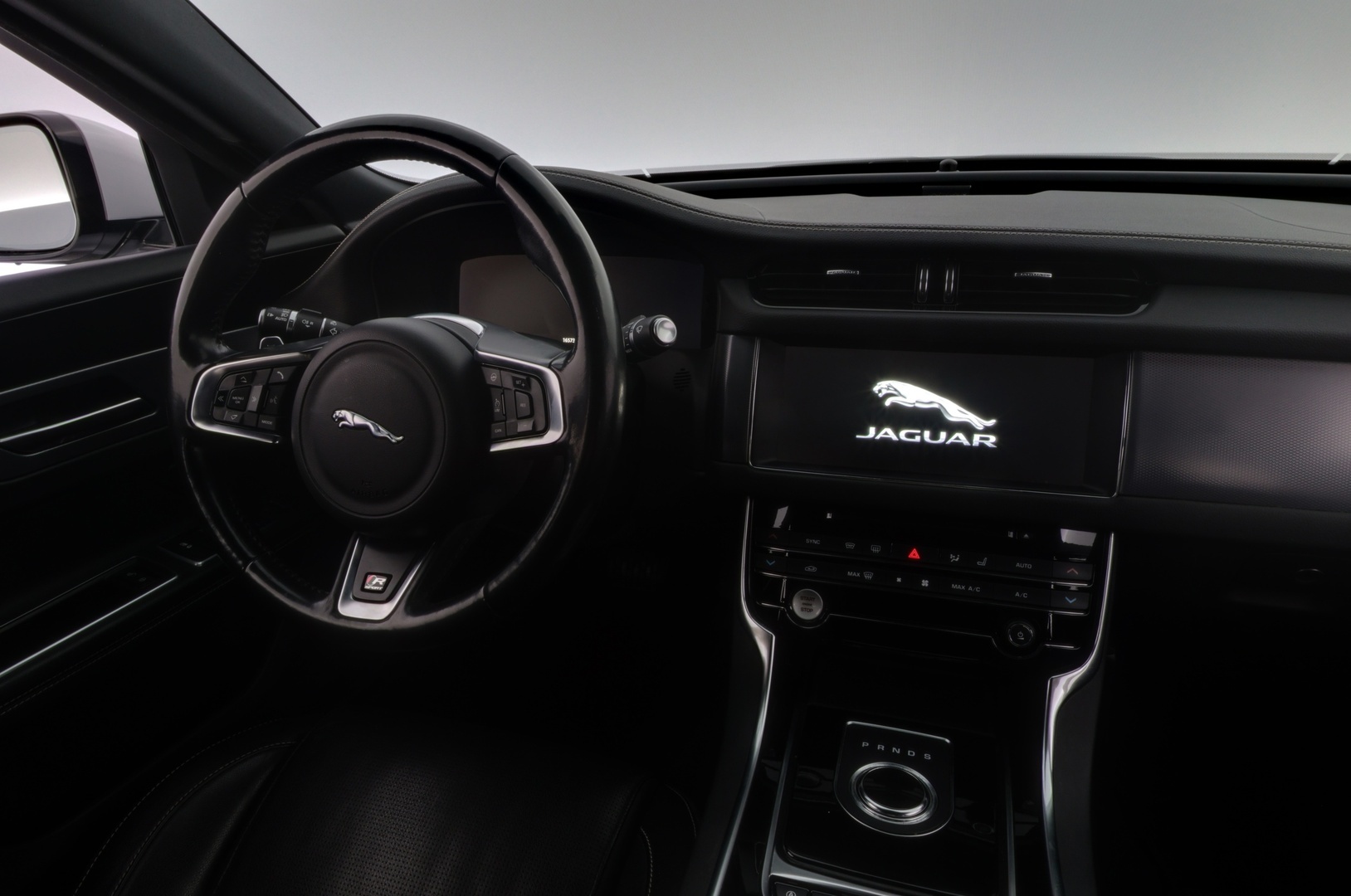 JAGUAR XF 2018
