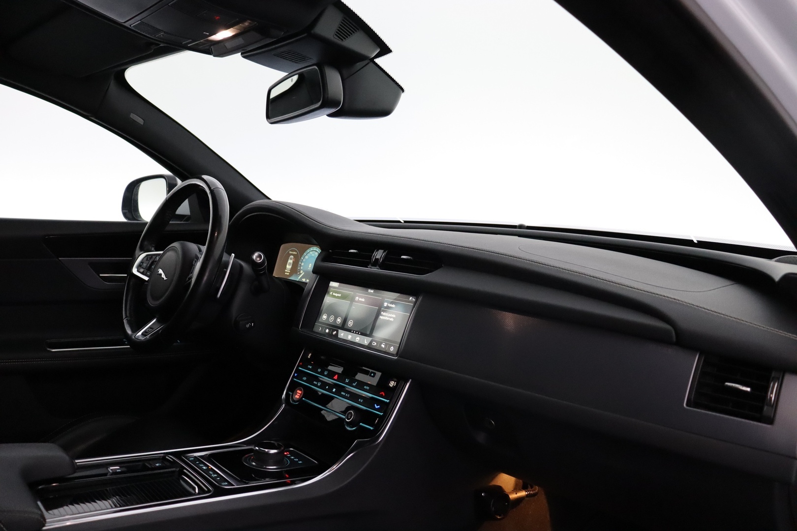 JAGUAR XF 2018