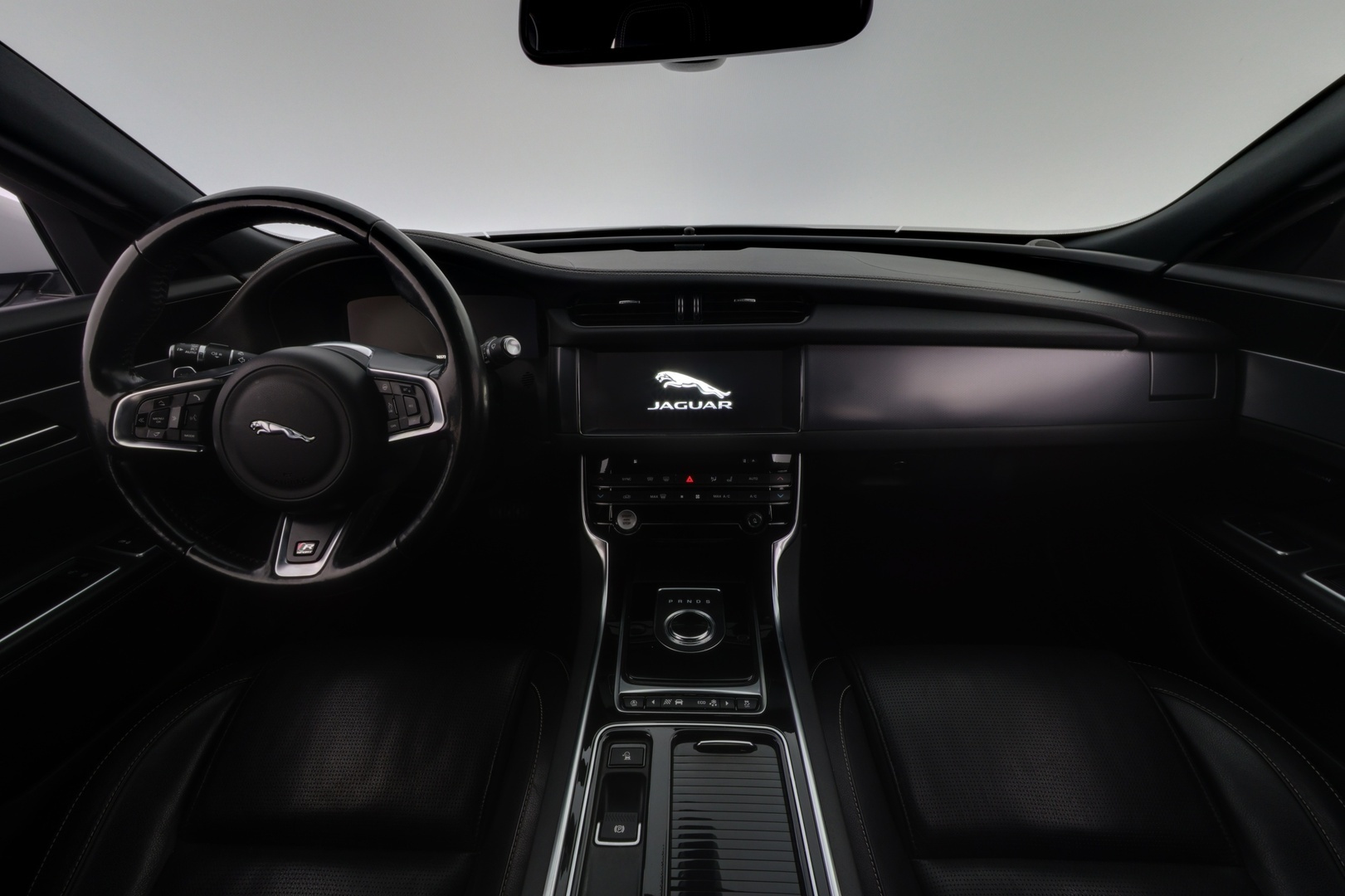 JAGUAR XF 2018