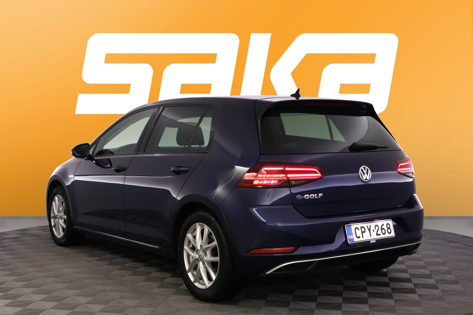 VOLKSWAGEN Golf 2018