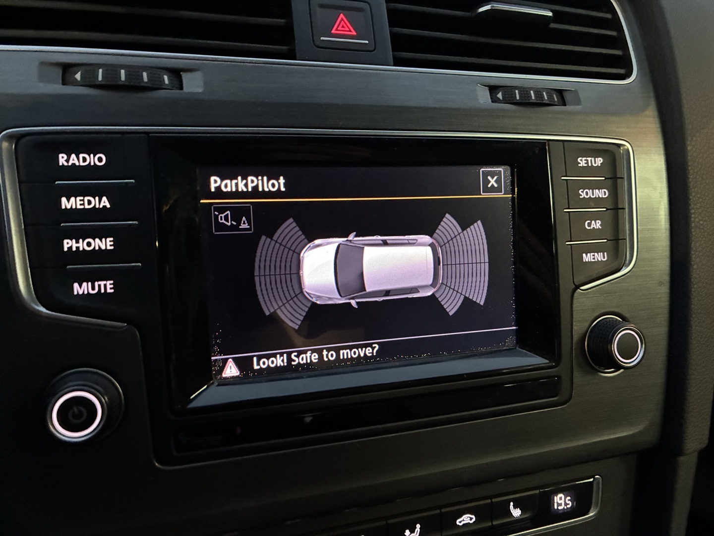 VOLKSWAGEN Golf 2013