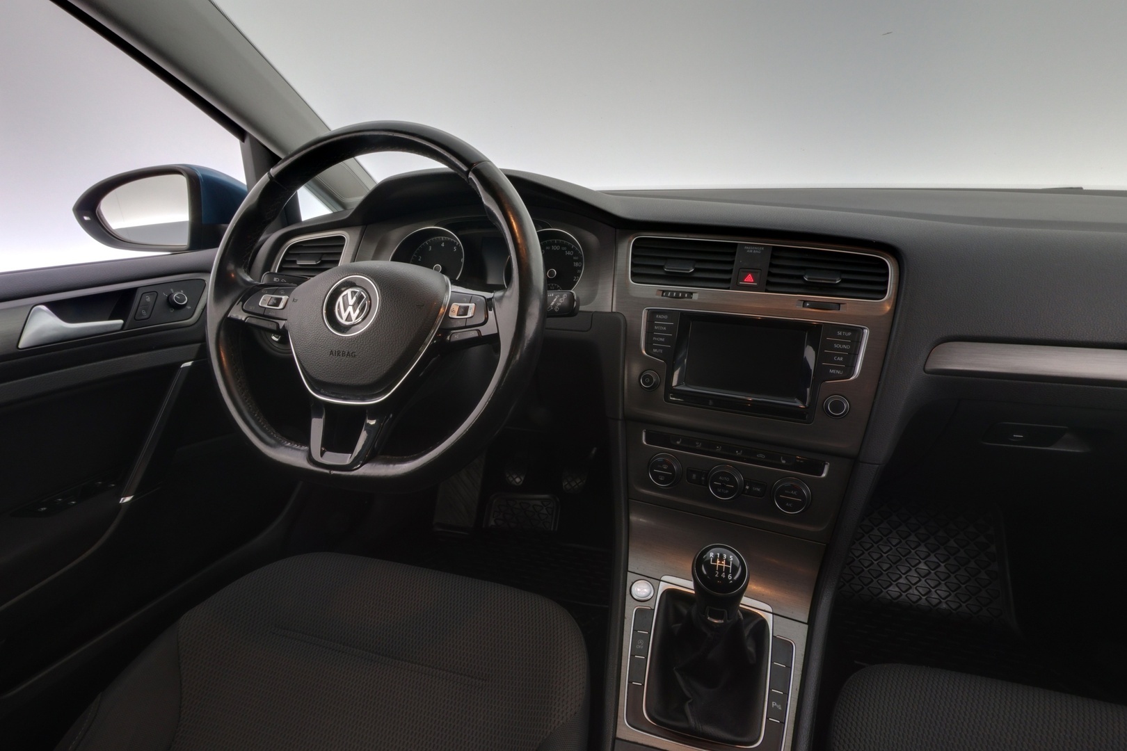 VOLKSWAGEN Golf 2014
