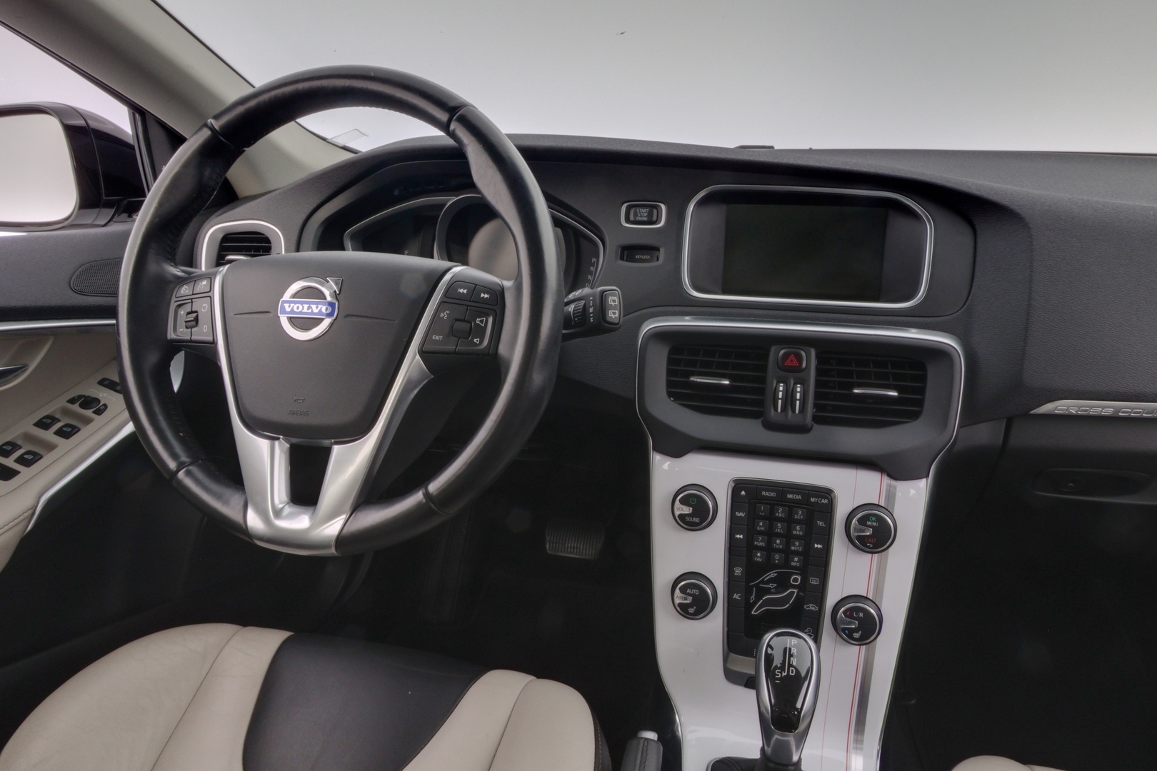 VOLVO V40 Cross Country 2014