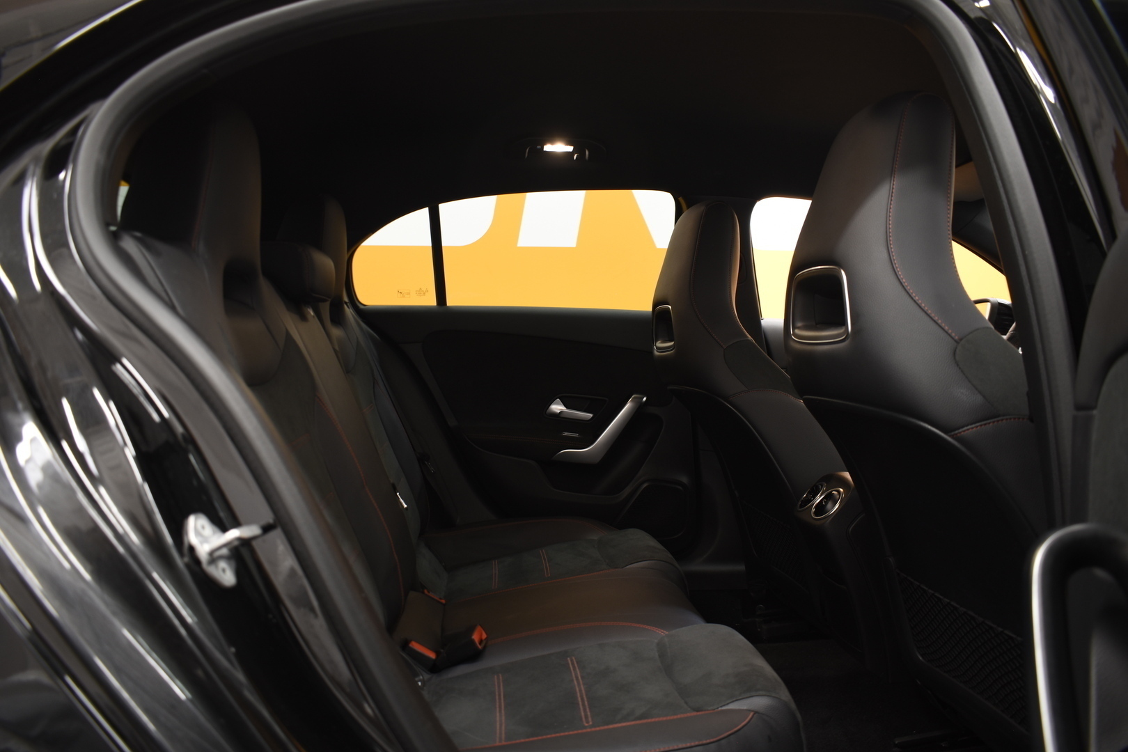 MERCEDES-BENZ A 2020